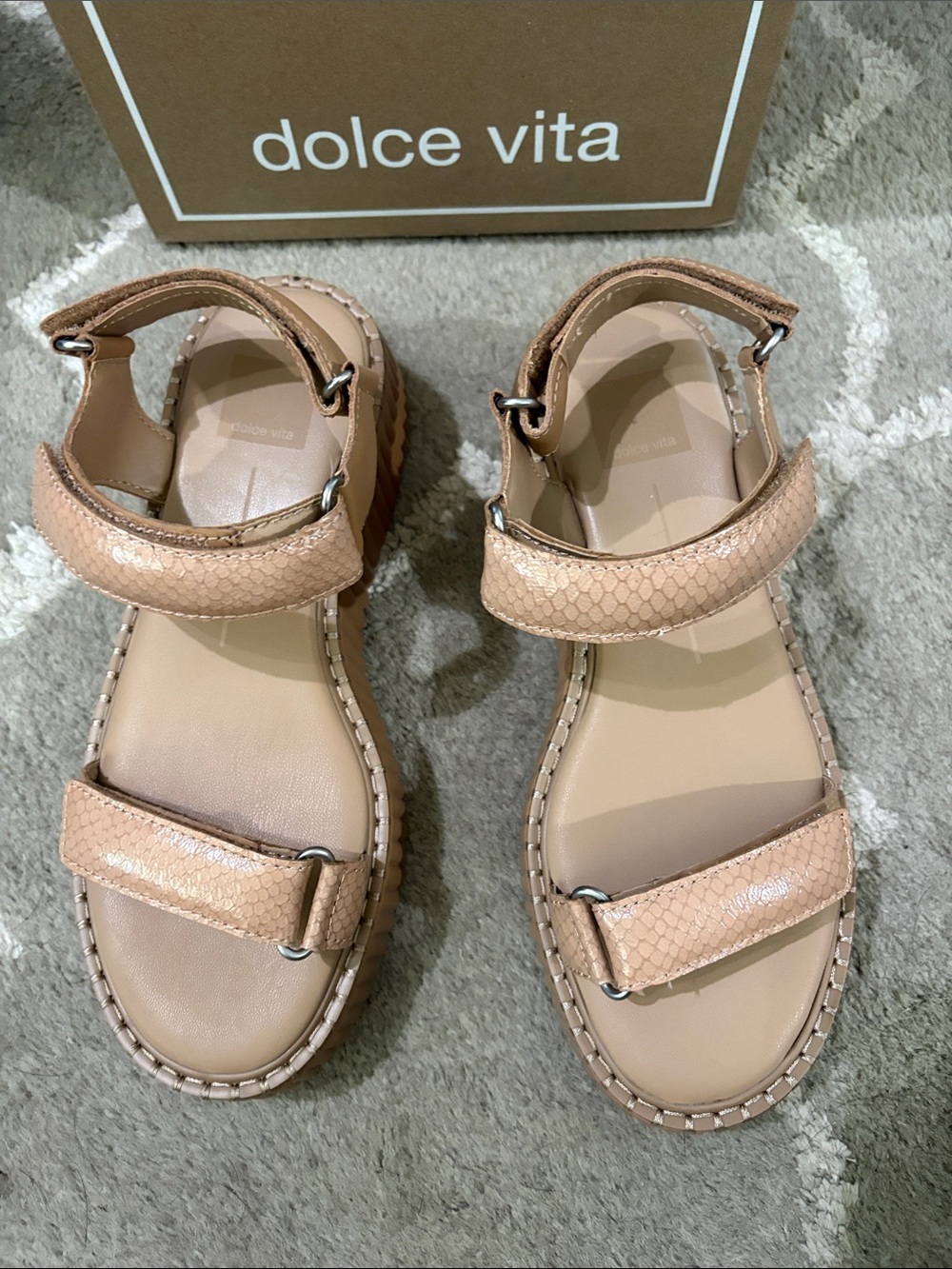 Dolce Vita Debra, Toffee embossed leather strap platform sandal size 7.5 - Picture 10 of 17